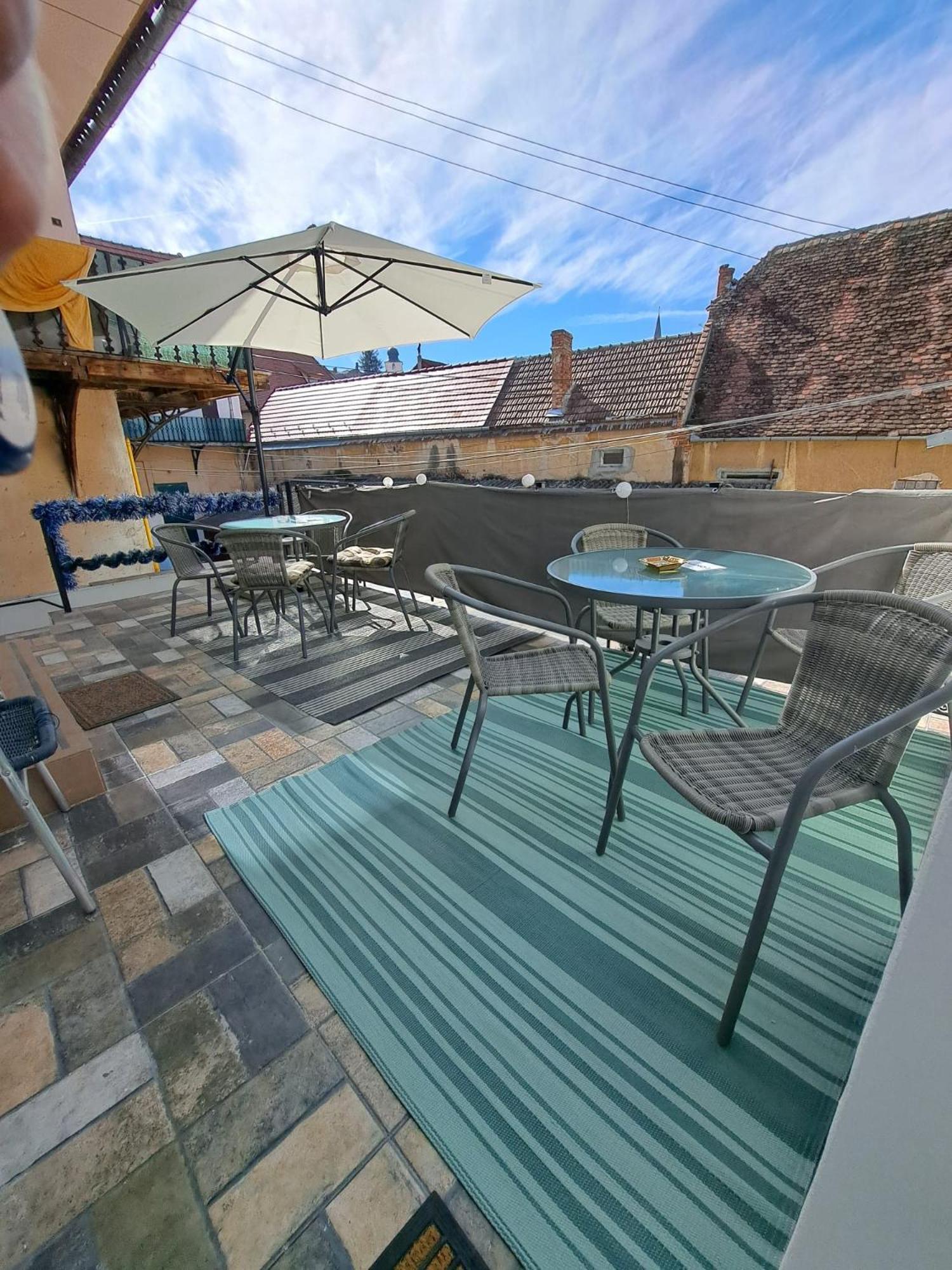 Studio With Free Parking In The Center - Deliamo 3 ซีบิว ภายนอก รูปภาพ